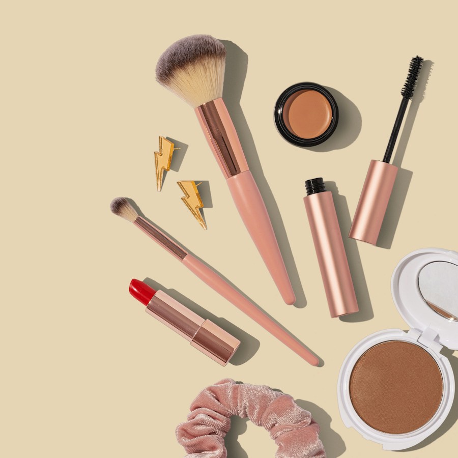 Makeup basics under ₹999